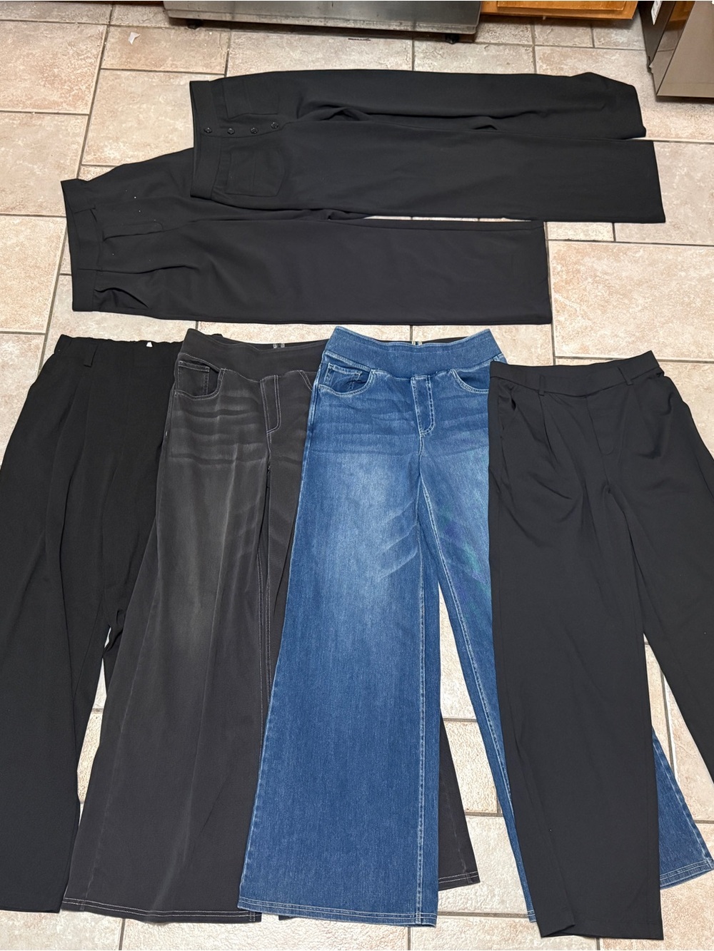 6 item Halara Medium Tall Clothing lot— pants